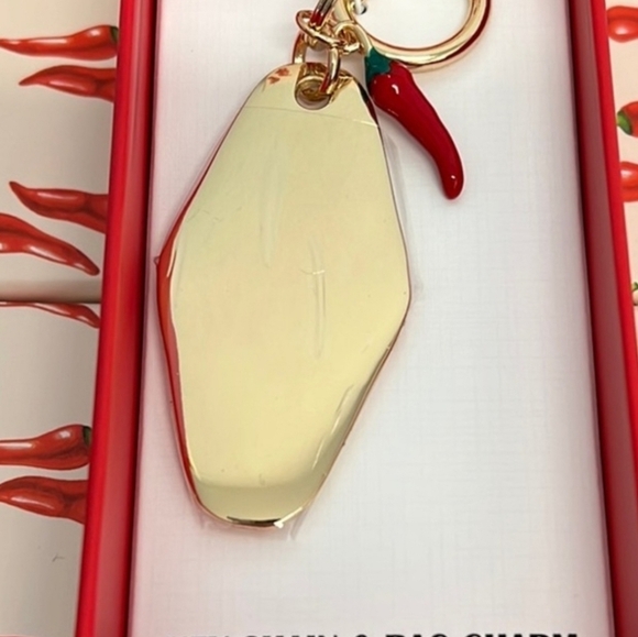 ❤️🔹️Piper K🔹️ “Spice Up Your Life” Chili 🌶️ Pepper Bag Charm - Picture 3 of 4